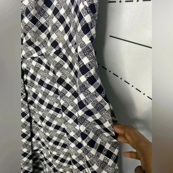 Brooks Brothers Gingham Plaid Pleated Front Dress - Picture 8 of 9